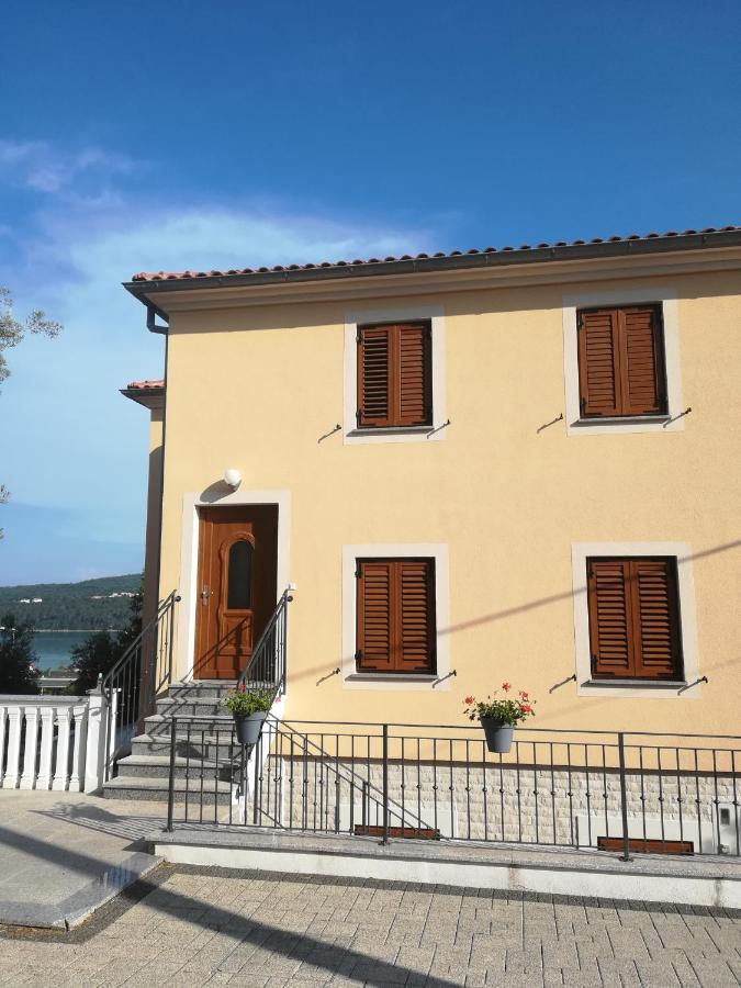 16 Apartment