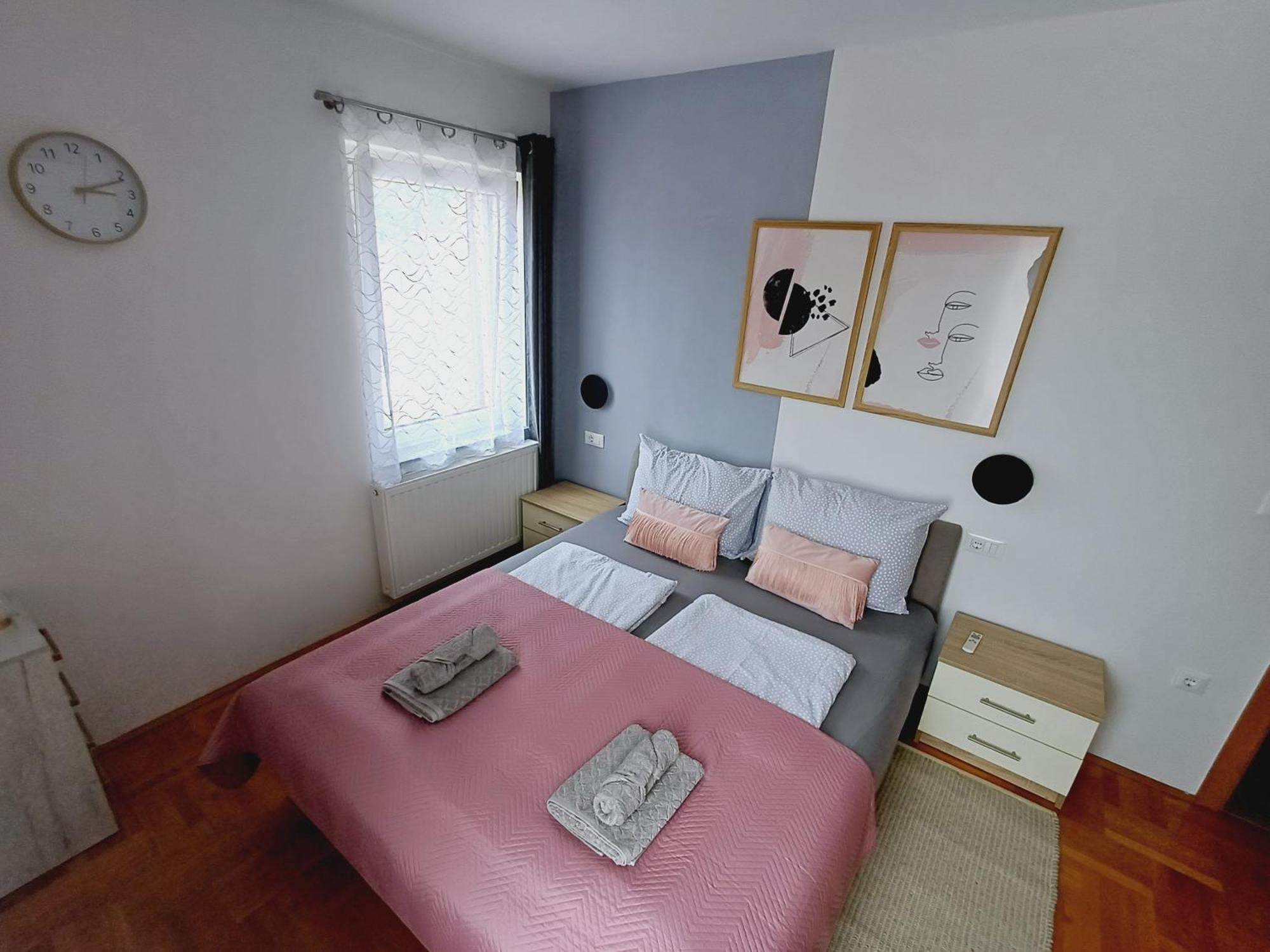 16 Apartment *
