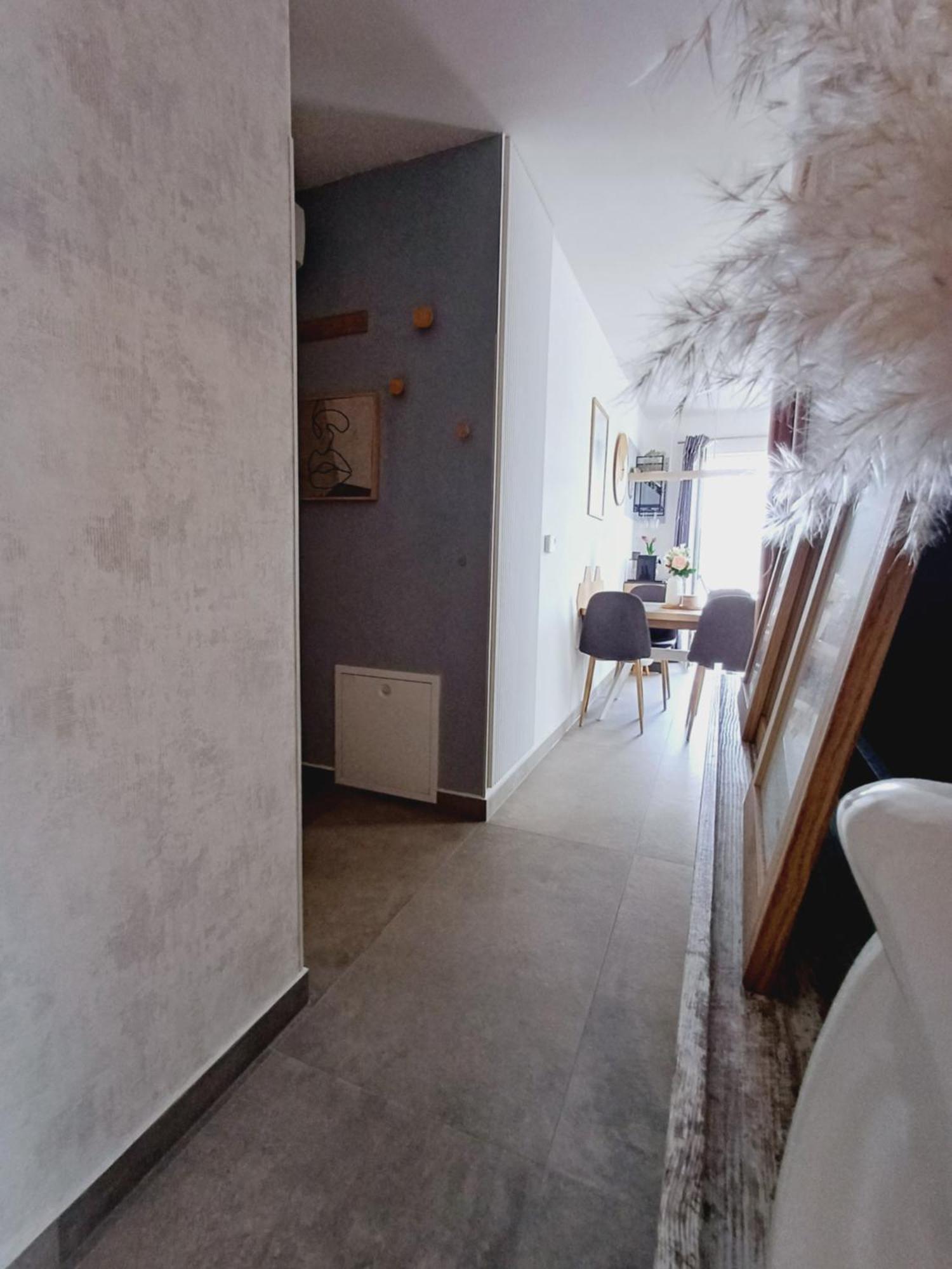 Apartment 16